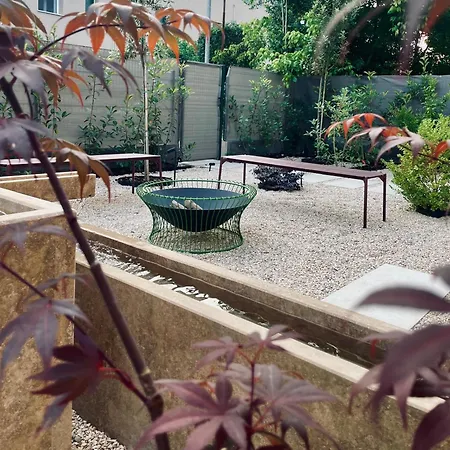 Flos Апартаменты